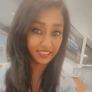 Meet your Posher, Saimara